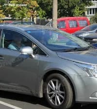 В каком из перечисленных случаев разрешается участие в дорожном движении транспортного средства с правосторонним расположением органов управления?